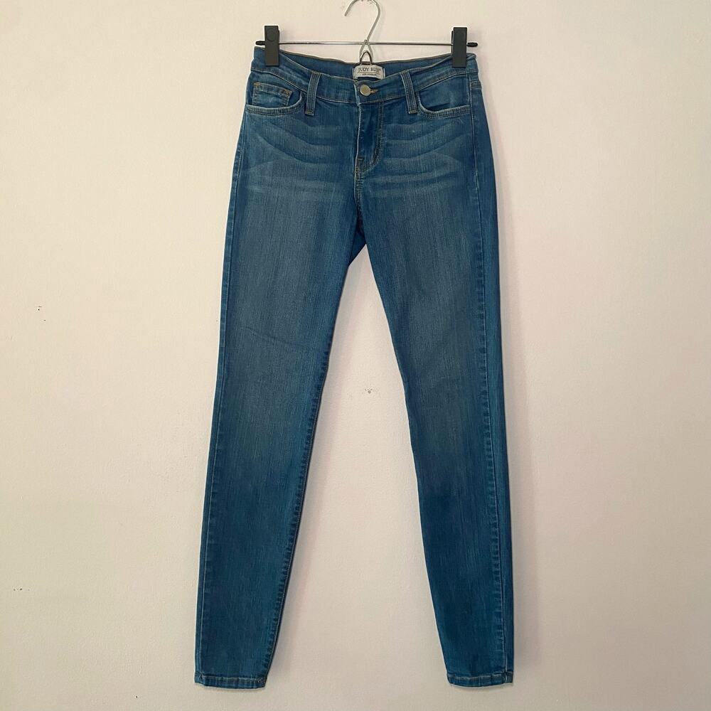 Judy Blue Skinny Fit Medium Wash Jeans Minimalist Mid Rise Women's size 3 / 26